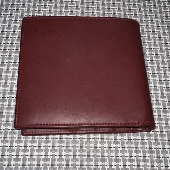 Pristine Pasha de Cartier Burgundy Leather Bifold & Coins Wallet with Gold Logo